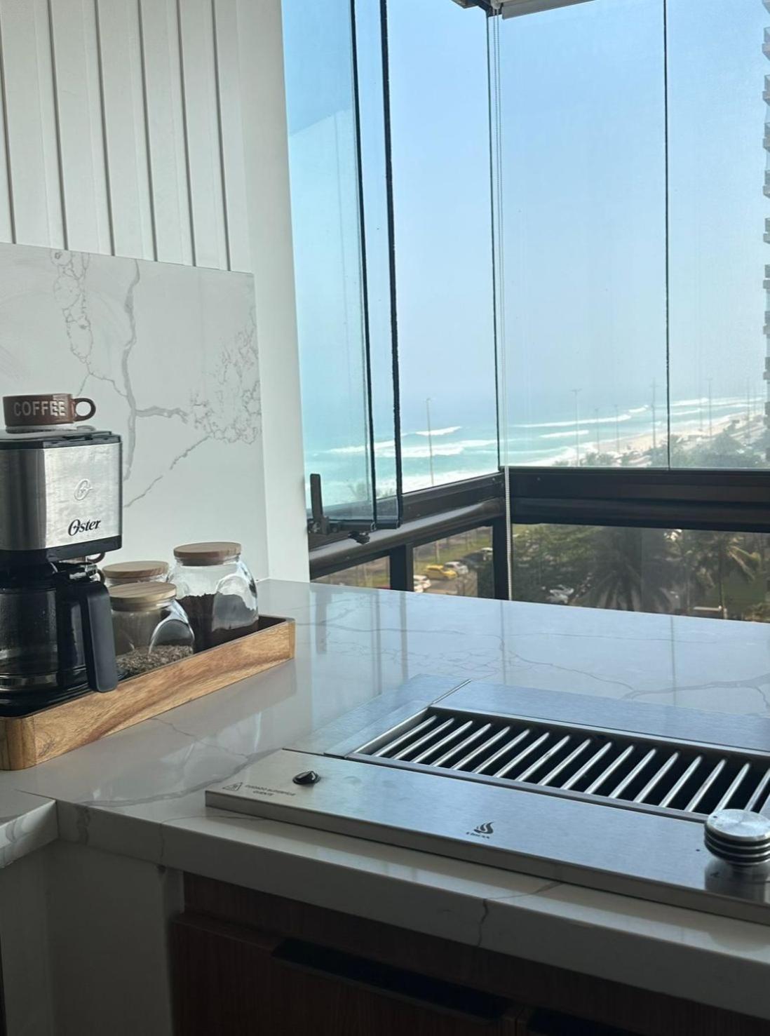 Lindo Apto No Melhor Lugar Da Barra Da Tijuca! Com Uma Vista De Tirar O Folego, Frente Para O Mar! Totalmente Equipado E Decorado Ao Lado Dos Melhores Hoteis E Quiosques Da Barra! Portaria 24H, Piscina, Sauna, Jacuzzi, Academia, Garagem, Wi-Fi, Lavan Rio de Janeiro Buitenkant foto