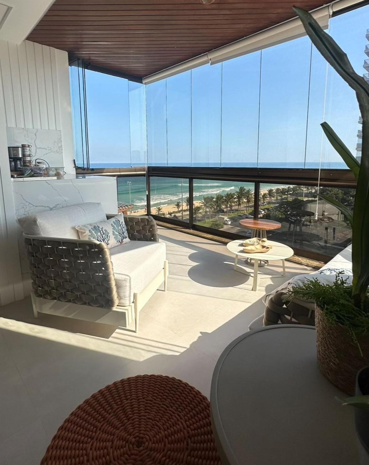 Lindo Apto No Melhor Lugar Da Barra Da Tijuca! Com Uma Vista De Tirar O Folego, Frente Para O Mar! Totalmente Equipado E Decorado Ao Lado Dos Melhores Hoteis E Quiosques Da Barra! Portaria 24H, Piscina, Sauna, Jacuzzi, Academia, Garagem, Wi-Fi, Lavan Rio de Janeiro Buitenkant foto