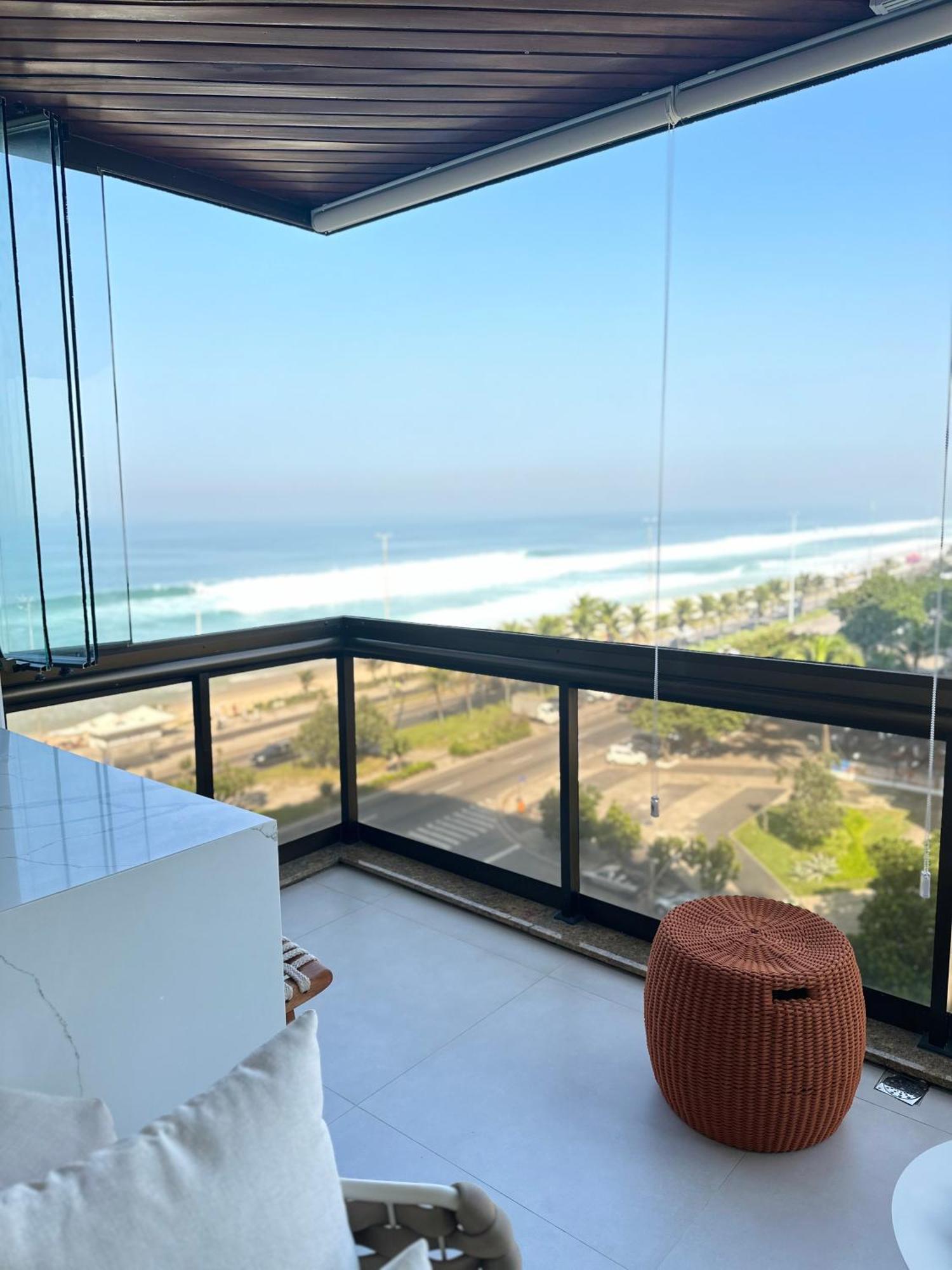 Lindo Apto No Melhor Lugar Da Barra Da Tijuca! Com Uma Vista De Tirar O Folego, Frente Para O Mar! Totalmente Equipado E Decorado Ao Lado Dos Melhores Hoteis E Quiosques Da Barra! Portaria 24H, Piscina, Sauna, Jacuzzi, Academia, Garagem, Wi-Fi, Lavan Rio de Janeiro Buitenkant foto
