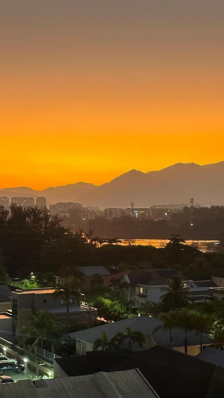 Lindo Apto No Melhor Lugar Da Barra Da Tijuca! Com Uma Vista De Tirar O Folego, Frente Para O Mar! Totalmente Equipado E Decorado Ao Lado Dos Melhores Hoteis E Quiosques Da Barra! Portaria 24H, Piscina, Sauna, Jacuzzi, Academia, Garagem, Wi-Fi, Lavan Rio de Janeiro Buitenkant foto