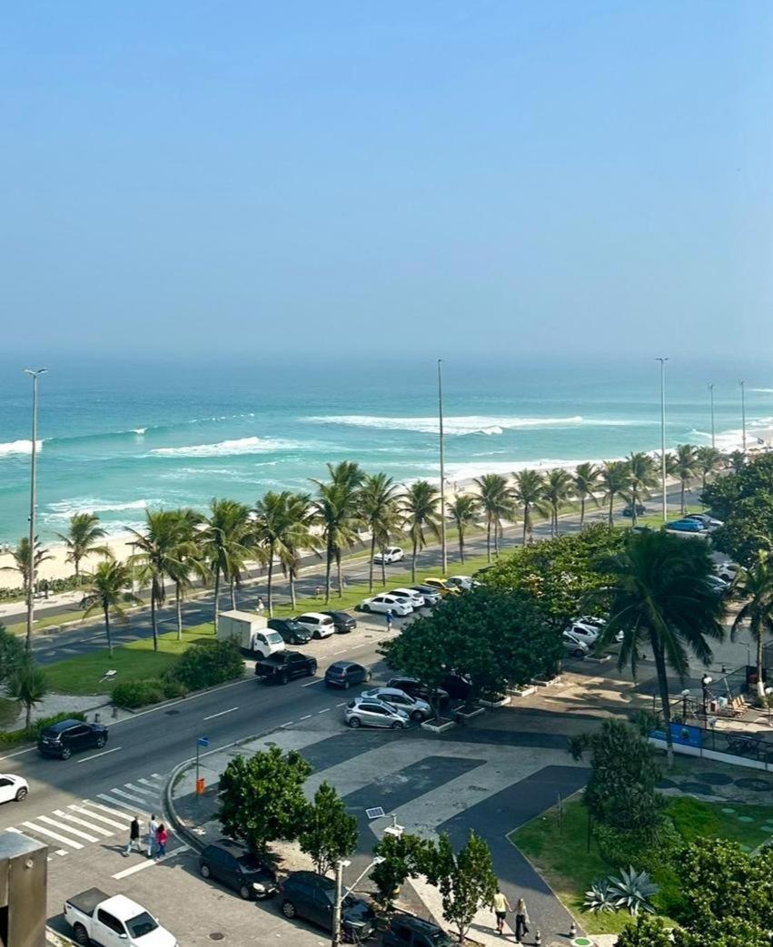 Lindo Apto No Melhor Lugar Da Barra Da Tijuca! Com Uma Vista De Tirar O Folego, Frente Para O Mar! Totalmente Equipado E Decorado Ao Lado Dos Melhores Hoteis E Quiosques Da Barra! Portaria 24H, Piscina, Sauna, Jacuzzi, Academia, Garagem, Wi-Fi, Lavan Rio de Janeiro Buitenkant foto