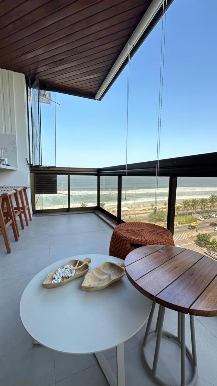 Lindo Apto No Melhor Lugar Da Barra Da Tijuca! Com Uma Vista De Tirar O Folego, Frente Para O Mar! Totalmente Equipado E Decorado Ao Lado Dos Melhores Hoteis E Quiosques Da Barra! Portaria 24H, Piscina, Sauna, Jacuzzi, Academia, Garagem, Wi-Fi, Lavan Rio de Janeiro Buitenkant foto